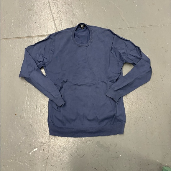 Uniqlo Light Men’s Sweaters (Pack of 2) - Picture 4 of 13